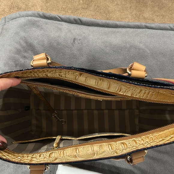 BNWOT Brahmin shoulder bag, navy/cream/tan with pink...